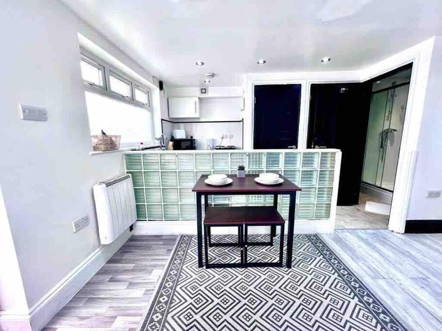 Studio Apartment In London Exterior photo